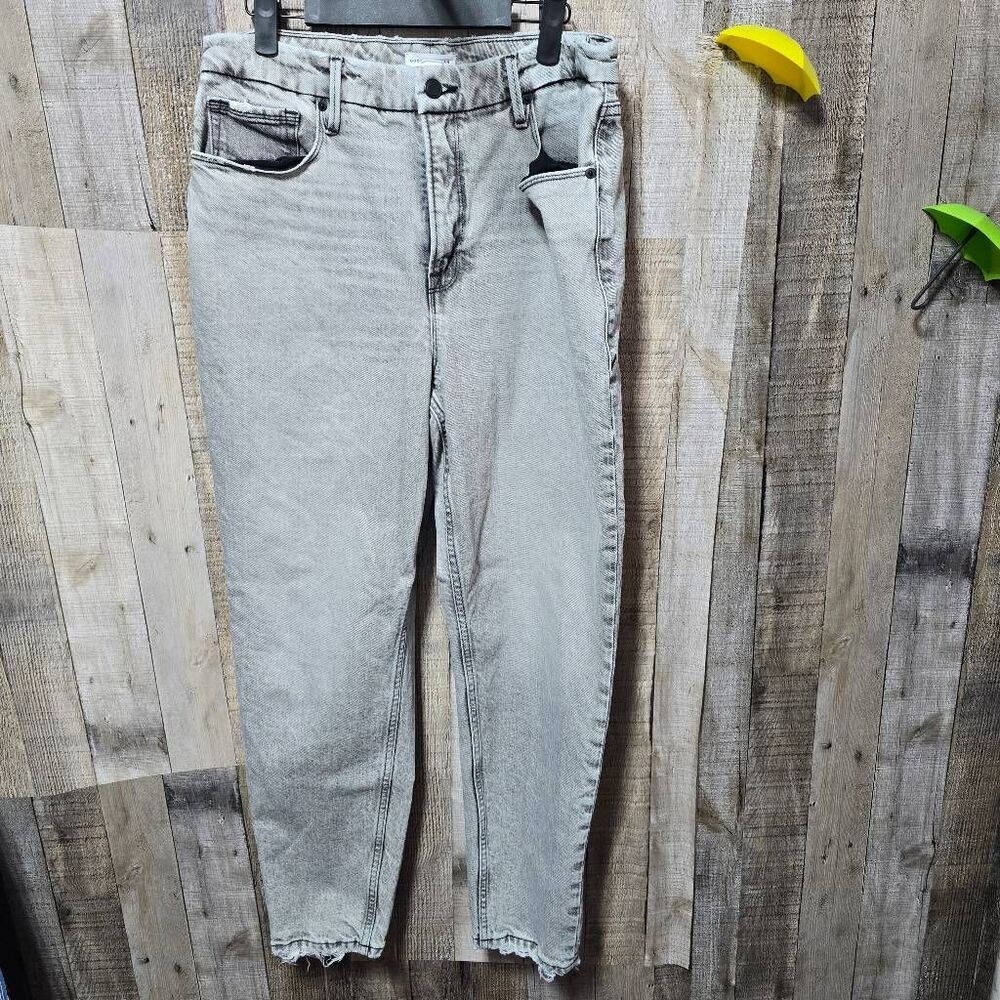Good American High Rise Girlfriend Grey Distressed Tapered Jeans 12/31